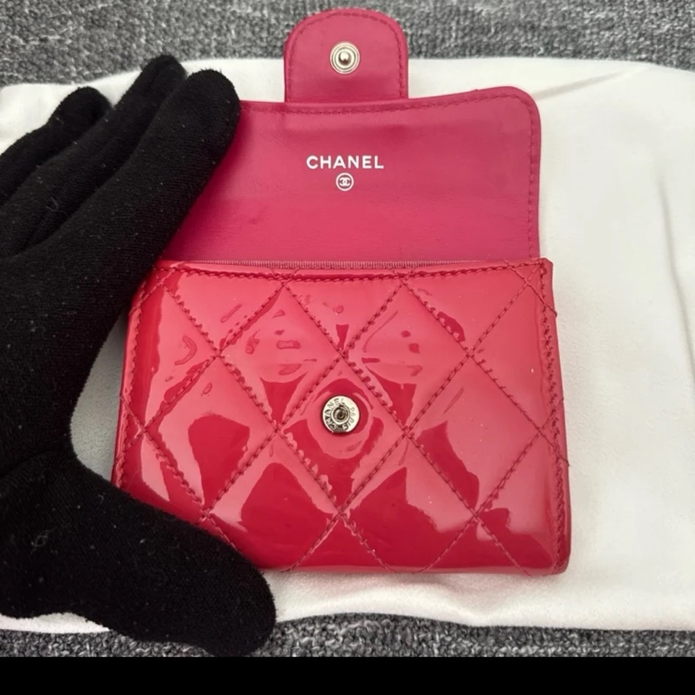 Authentic Chanel Small Wallet - Picture 6 of 12